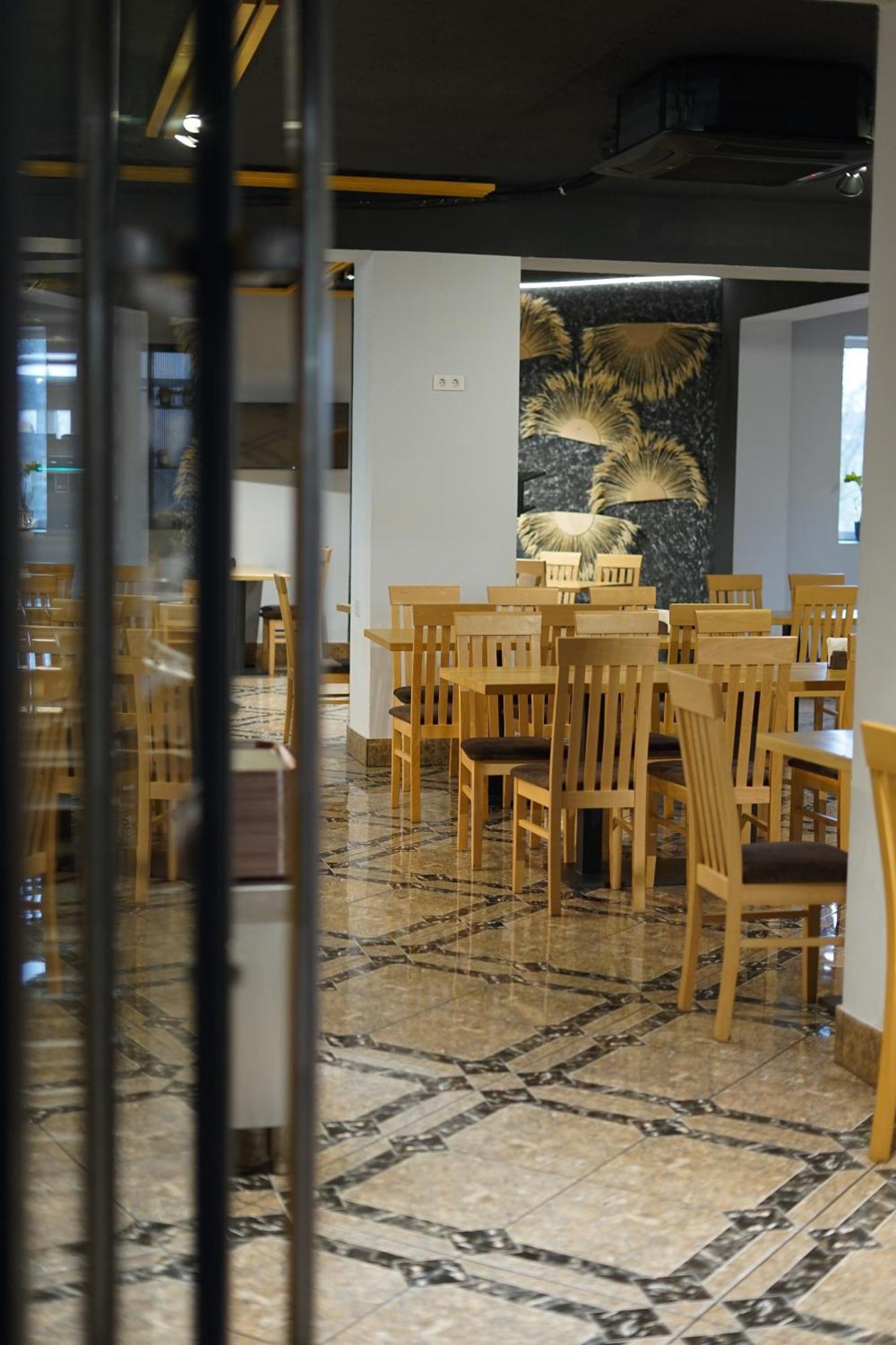 Like Hotel Kolomija Kültér fotó