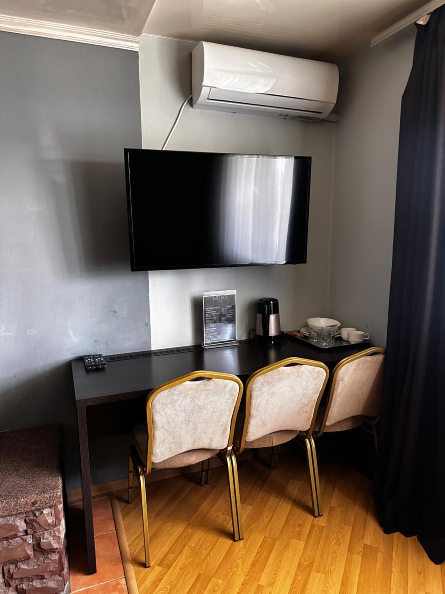 Like Hotel Kolomija Kültér fotó